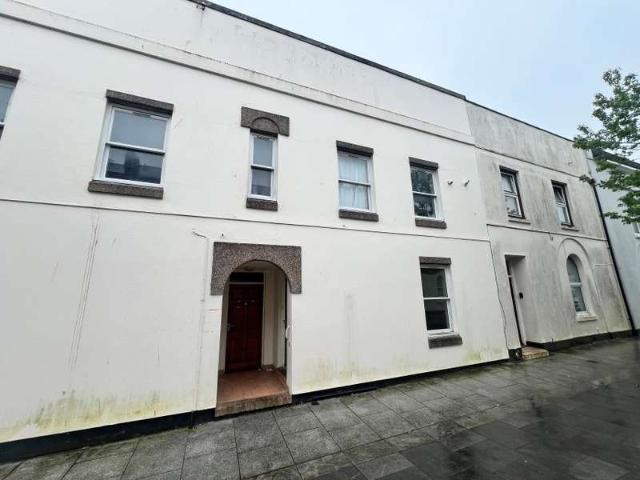 Flat for sale in Stonehouse, Mount Wise