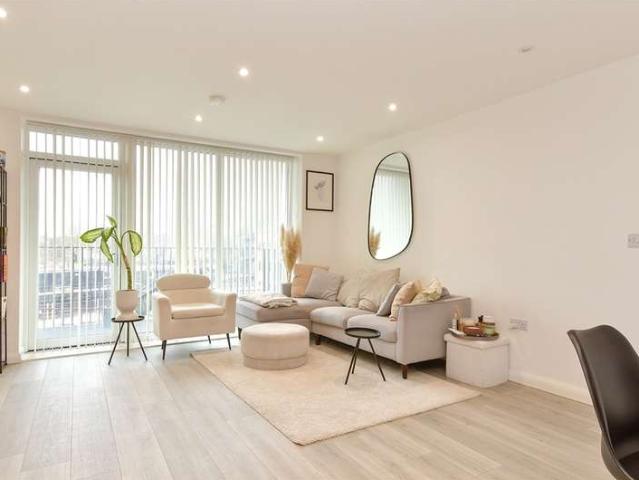 Flat for sale in Brooklands, Dartford