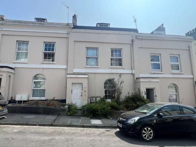 Flat for sale in Greenbank, Mount Wise