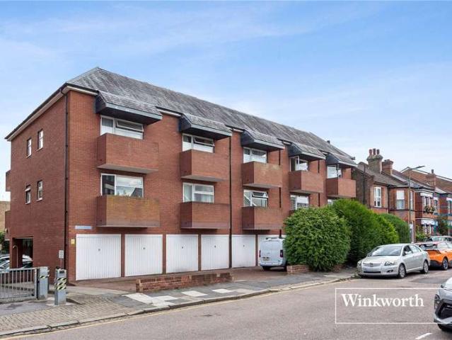 Flat for sale in London Borough of Barnet, Greater London