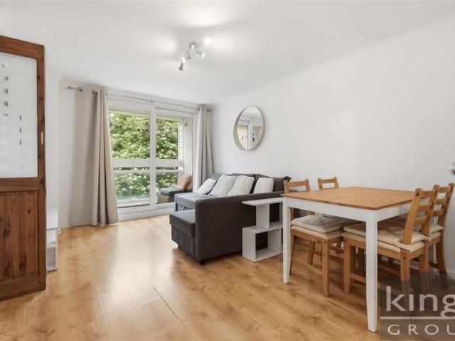 Flat for sale in South Tottenham, Greater London