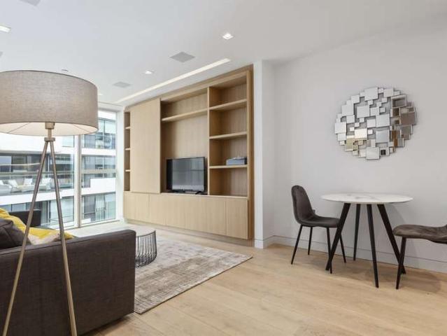 Flat for sale in Bermondsey Village, Greater London