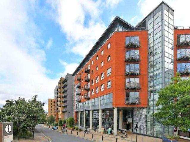 Flat for sale in Saint George's, South Yorkshire