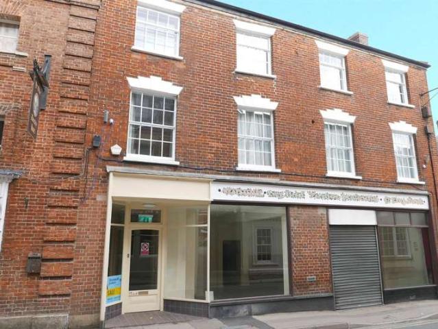 Flat for sale in Dursley, School House