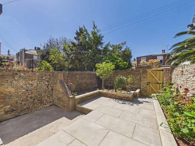Flat for sale in West Cliff, Acol