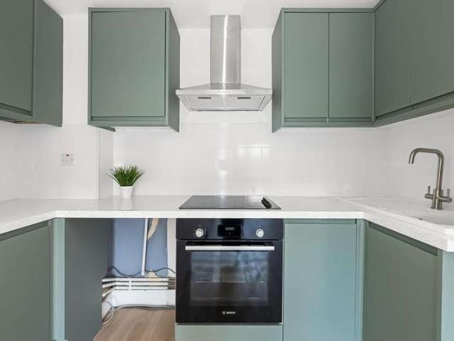 Flat for sale in London Borough of Lewisham, Greater London