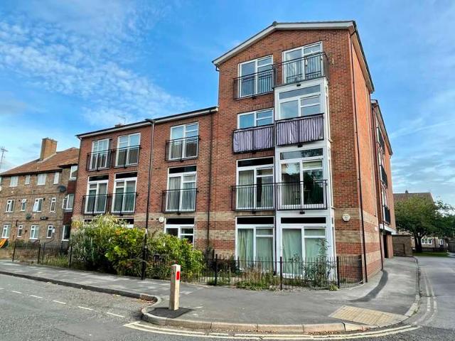 Flat for sale in The Groves, High Field