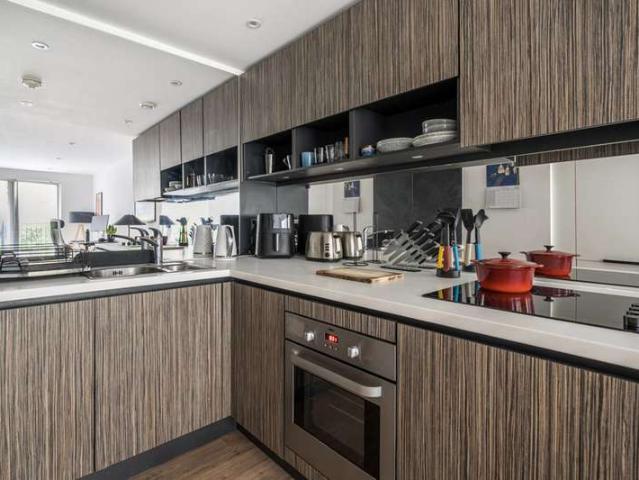 Flat for sale in Lewisham, Deptford