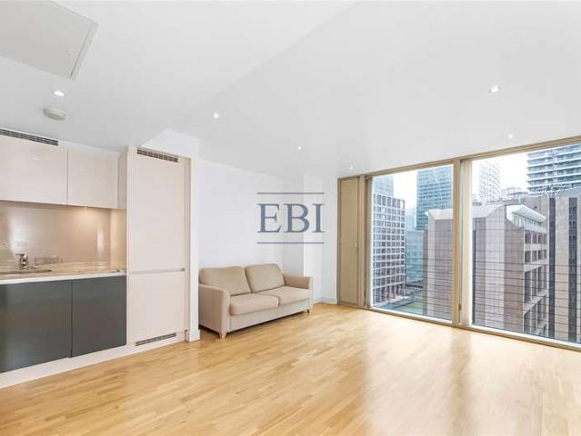 Flat for sale in Canary Wharf, Greater London