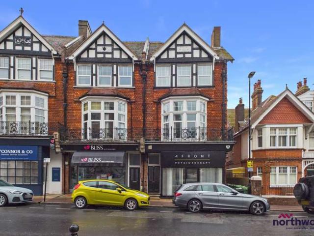 Flat for rent in Holywell, Eastbourne