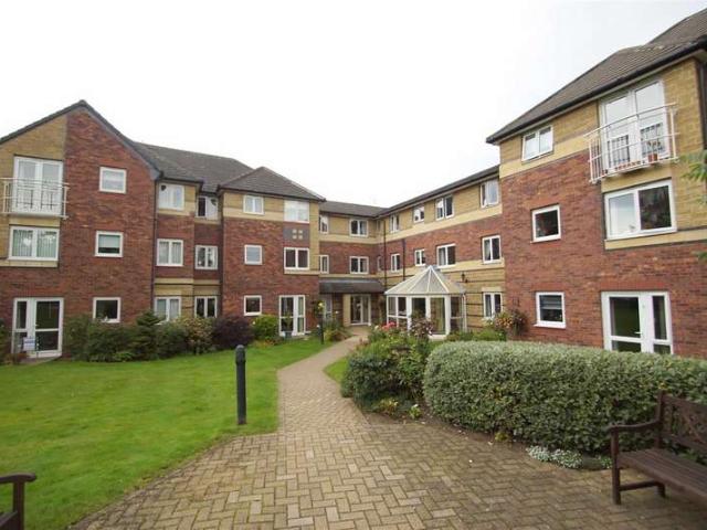 Flat for rent in Primley Park, Alwoodley
