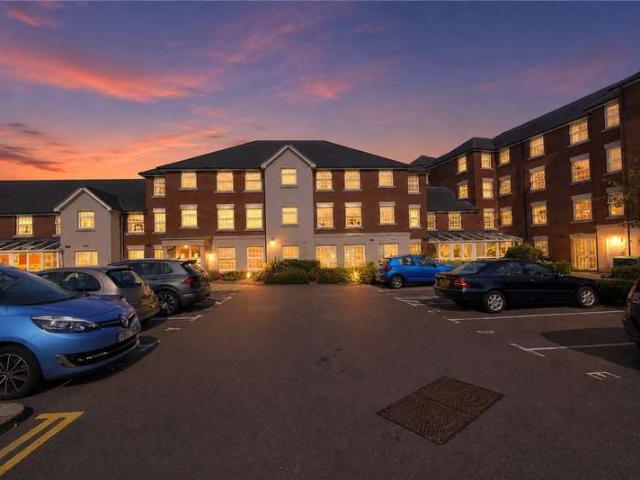 Flat for sale in Ongar, Epping