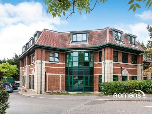 Flat for sale in Fleet, Hart