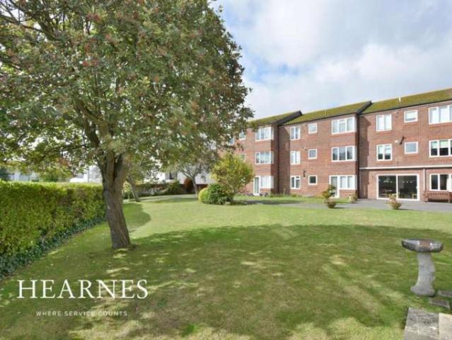 Flat for sale in Poole