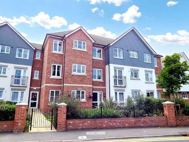 Flat for sale in Old Town, Shephall