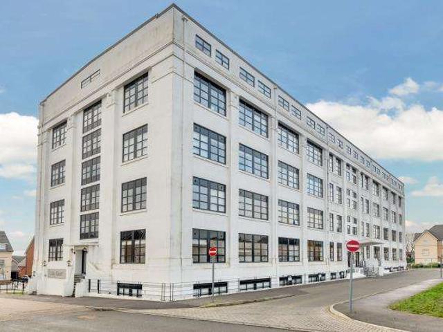 Flat for sale in Chapel Gate, Basingstoke and Deane