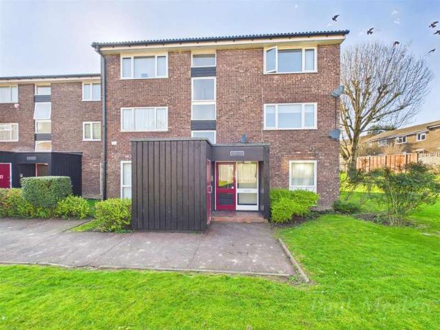 Flat for sale in London Borough of Croydon, Selsdon