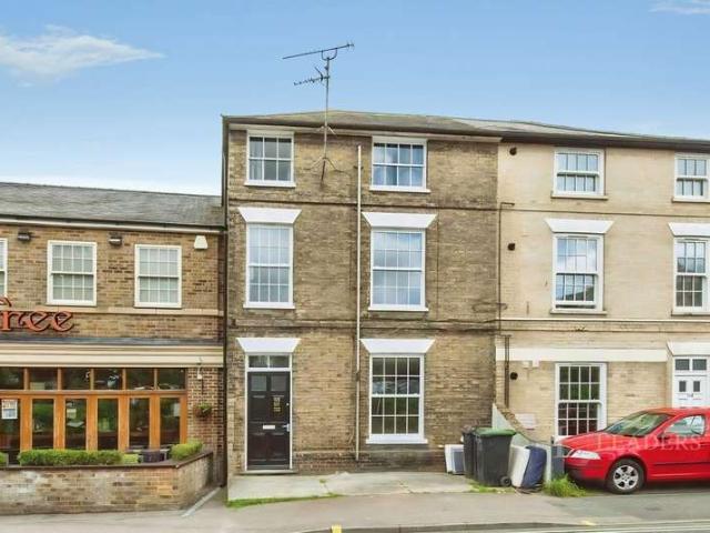 Flat for rent in Combs Ford, Mid Suffolk