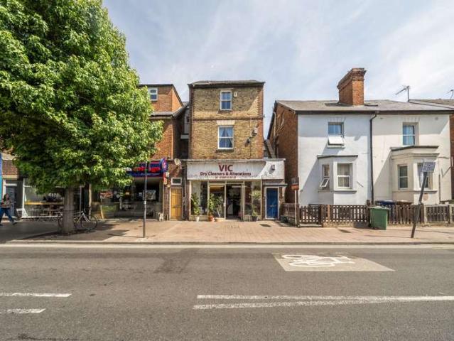 Flat for sale in The Slade, Oxfordshire