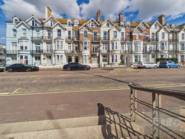Flat for sale in Central, Heathlands