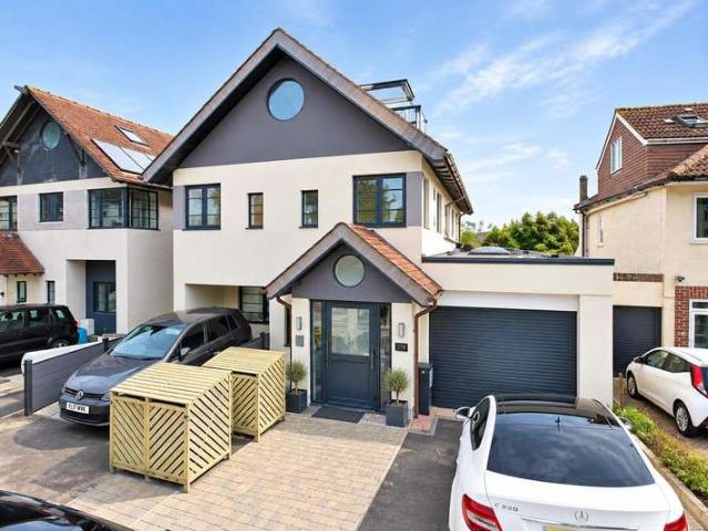 Flat for sale in Feckenham, City Of Bristol