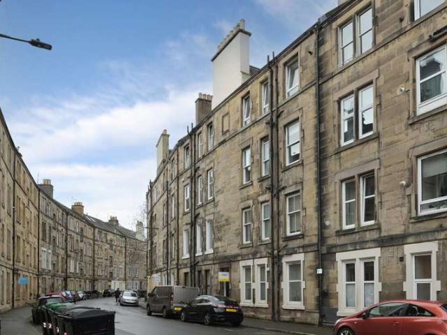 Flat for sale in Old Town, Scotland