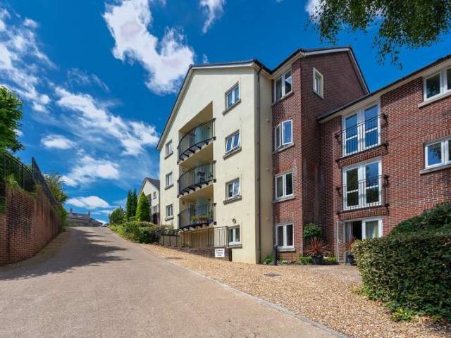 Flat for sale in Falcon Lodge, Wales