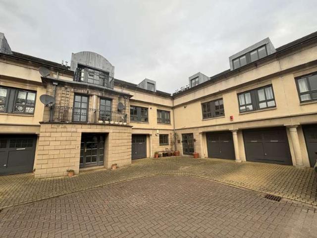 Flat for sale in Bingham, Scotland