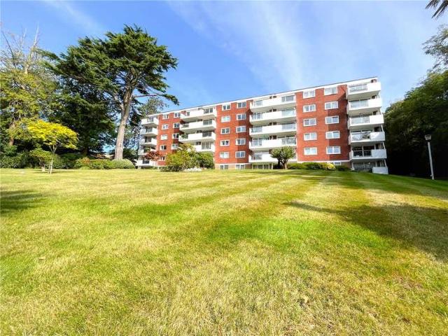 Flat for sale in West Cliff, Bournemouth