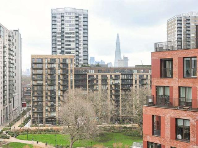 Flat for sale in Elephant and Castle, Greater London
