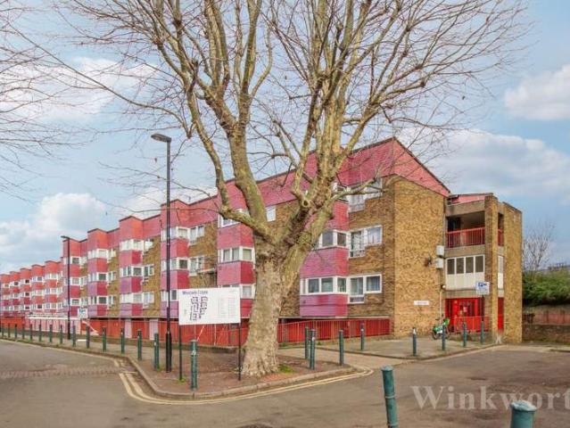 Flat for sale in London Borough of Lewisham, Greater London