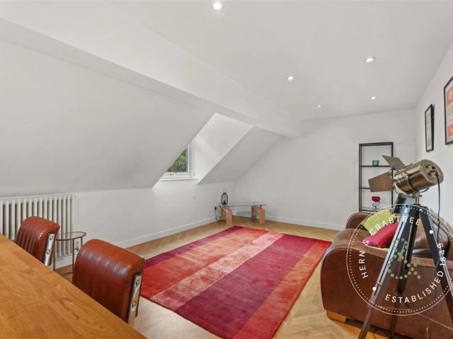 Apartment for rent in Falcon Lodge, Wales
