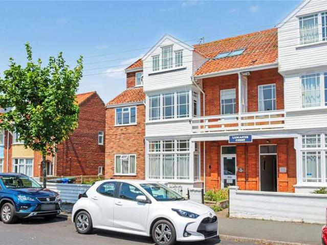 Flat for sale in Eastbridge, Suffolk