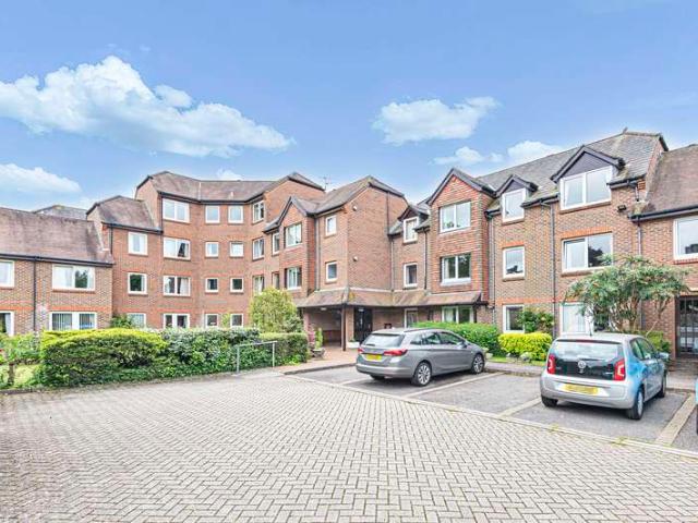 Flat for sale in Charlotteville, Guildford