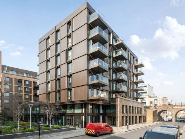 Flat for sale in London Borough of Lewisham, Greater London
