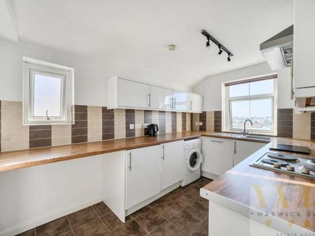 Flat for sale in Fishersgate, West Sussex