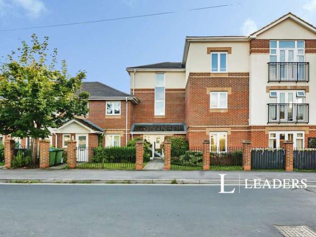 Flat for sale in Bitterne, City Of Southampton