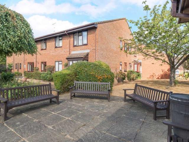 Flat for sale in Worplesdon, Westborough