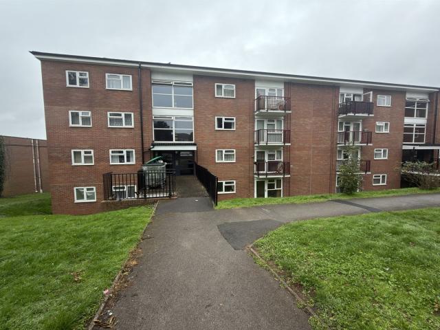 Apartment for rent in Goldthorn Hill, Wolverhampton