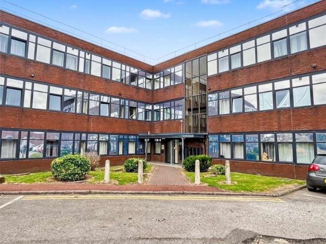 Flat for sale in Burnedge, Greater Manchester
