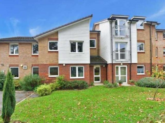 Flat for sale in Glynde, West Sussex