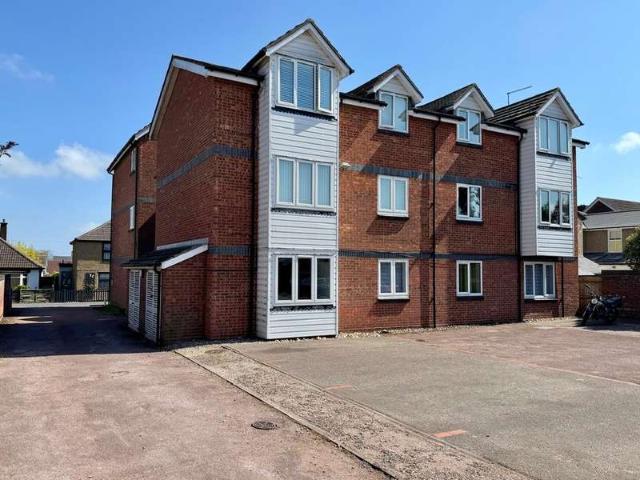 Flat for sale in Burnham-on-Crouch, Maldon