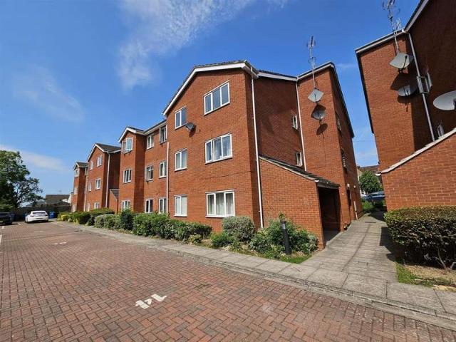 Flat for sale in Brambleside, Kettering