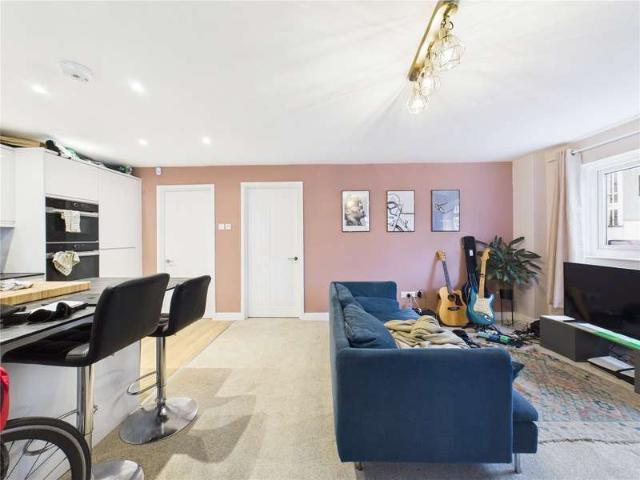 Flat for sale in Spike Island, Feckenham