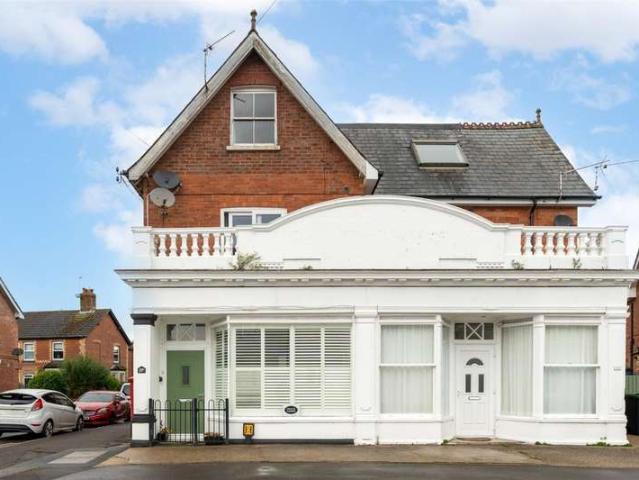Flat for sale in St Johns, Wimborne
