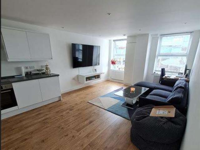 Flat for sale in Slough