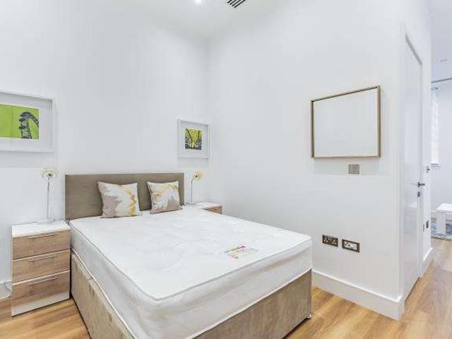Flat for sale in Slough