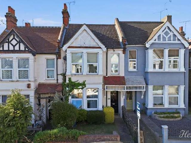 Flat for sale in Milton, Alton Barnes