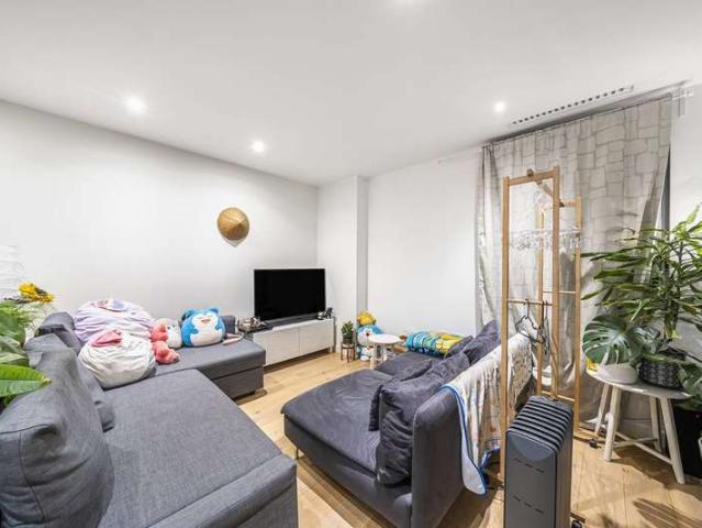 Flat for rent in Colindale, London Borough of Brent