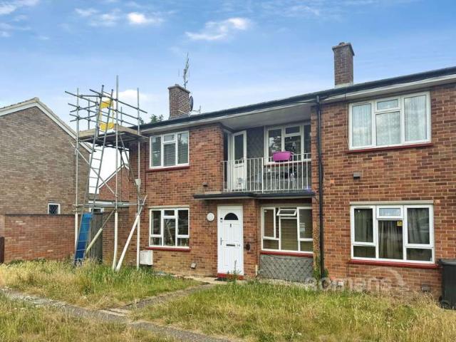 Maisonette for sale in Shinfield